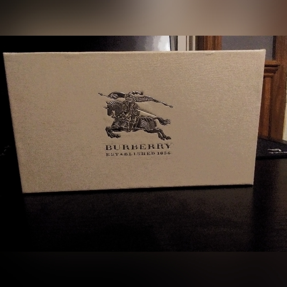 Burberry wallet